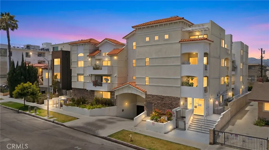 4733 Elmwood Avenue 203, Los Angeles, CA — listing photo 1