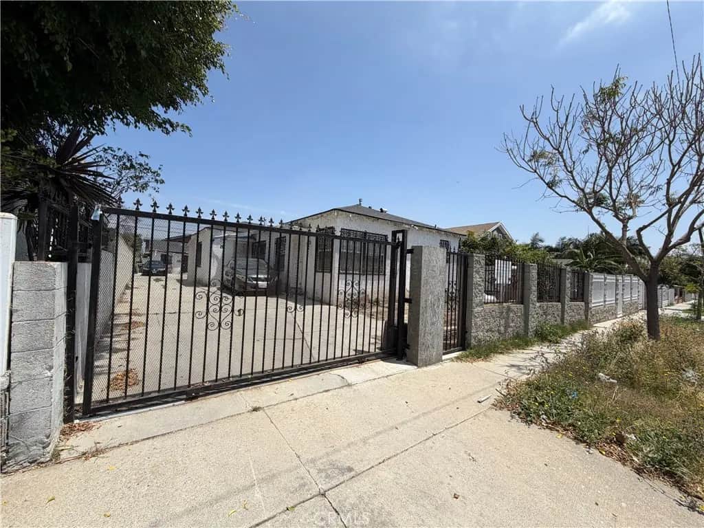 1249 W 90th Place, Los Angeles, CA — listing photo 1