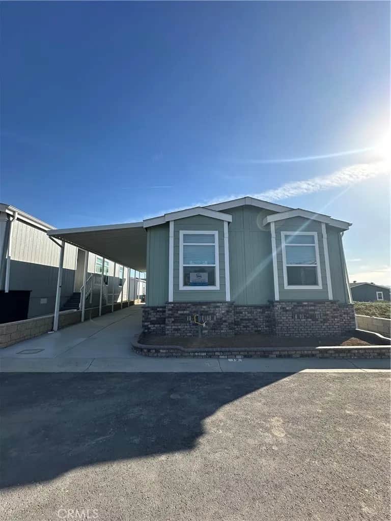 3444 Center Street 12, Riverside, CA — listing photo 1