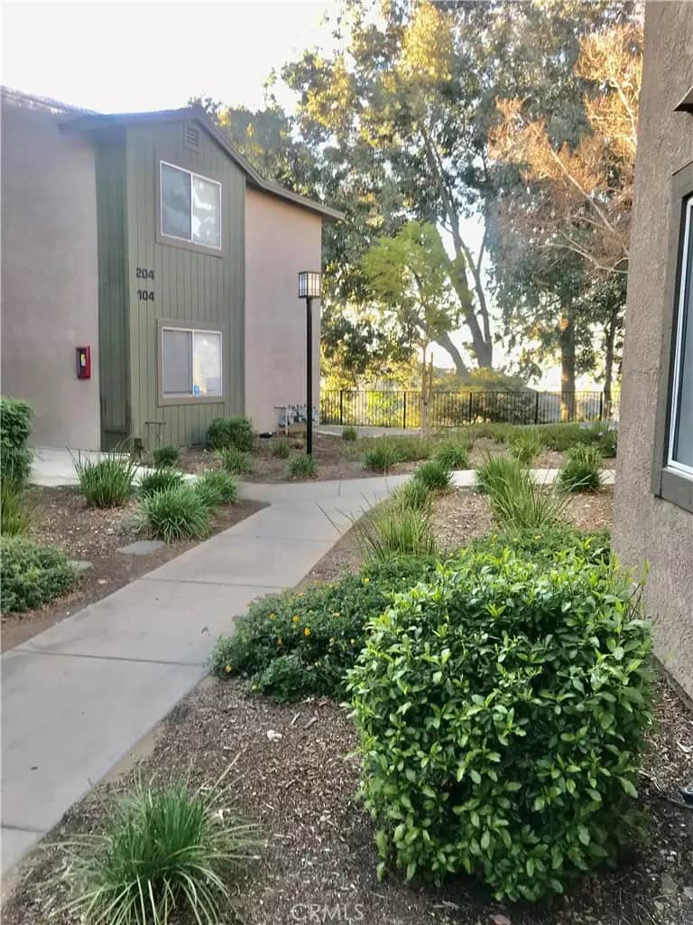 2612 Avenida Del Vista 203, Corona, CA — listing photo 1