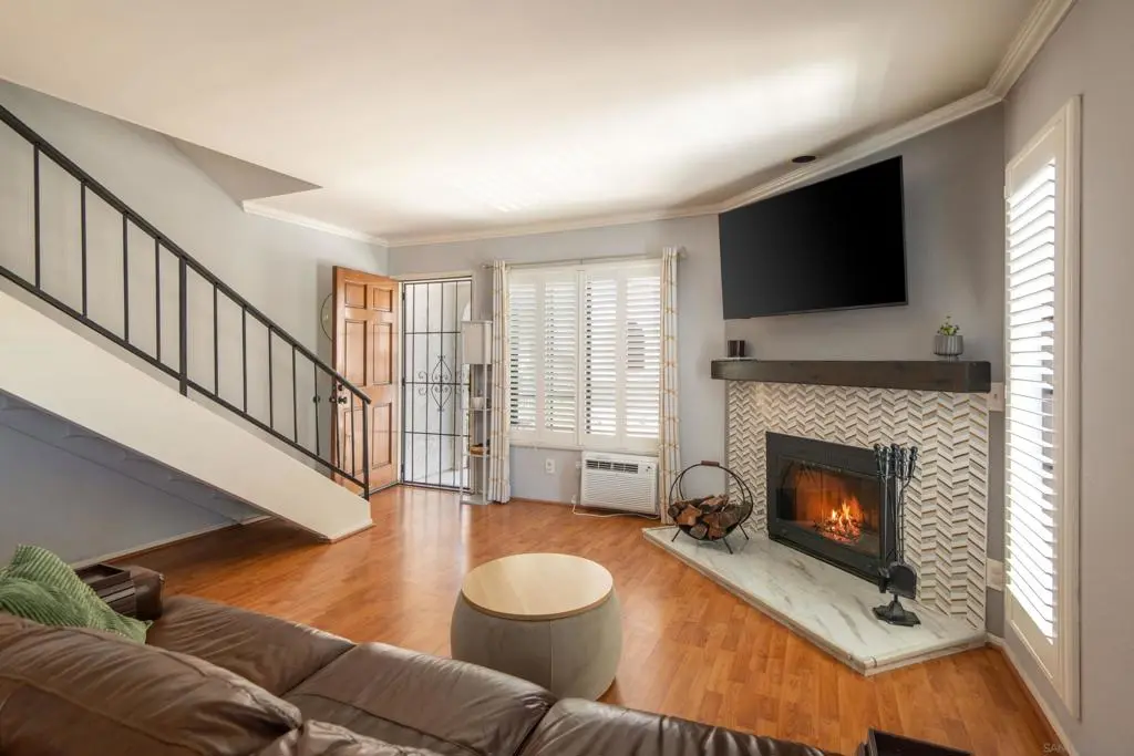 1411 Robinson Ave 14, San Diego, CA — listing photo 1