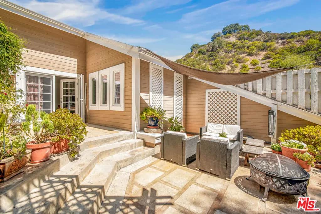 1647 N Beverly Glen Boulevard, Los Angeles, CA — listing photo 1
