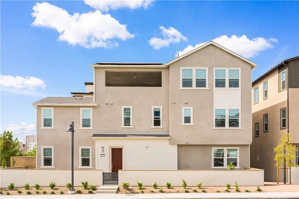 201 Yerba, Irvine, CA — listing photo 1