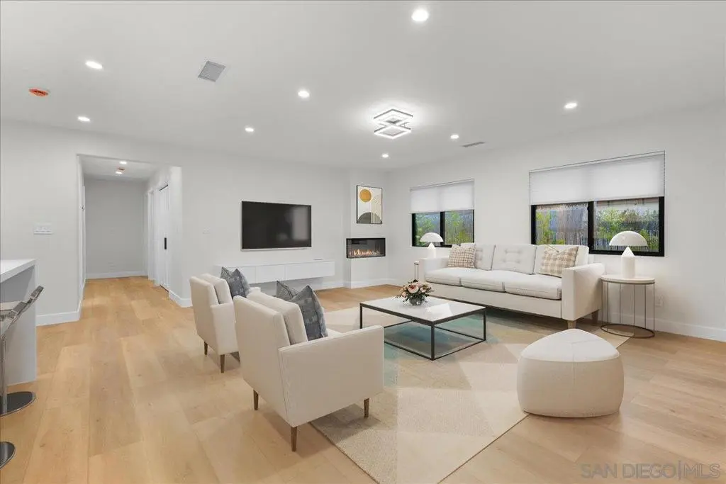 1339 Higgins, Oceanside, CA — listing photo 1