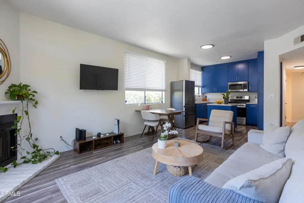 12007 Rochester Avenue 1, Los Angeles, CA — listing photo 1