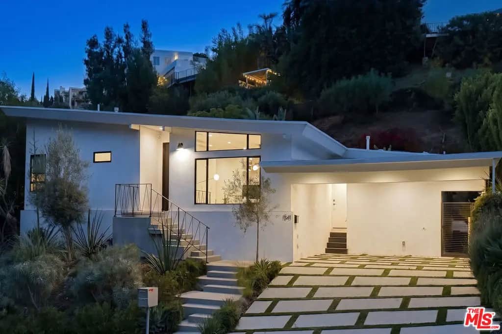 1541 Rising Glen Road, Los Angeles, CA — listing photo 1