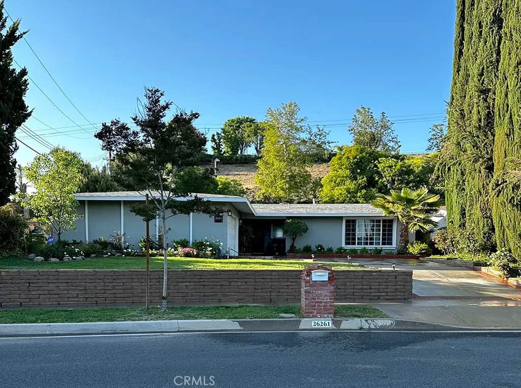 26261 Veva, Calabasas, CA — listing photo 1