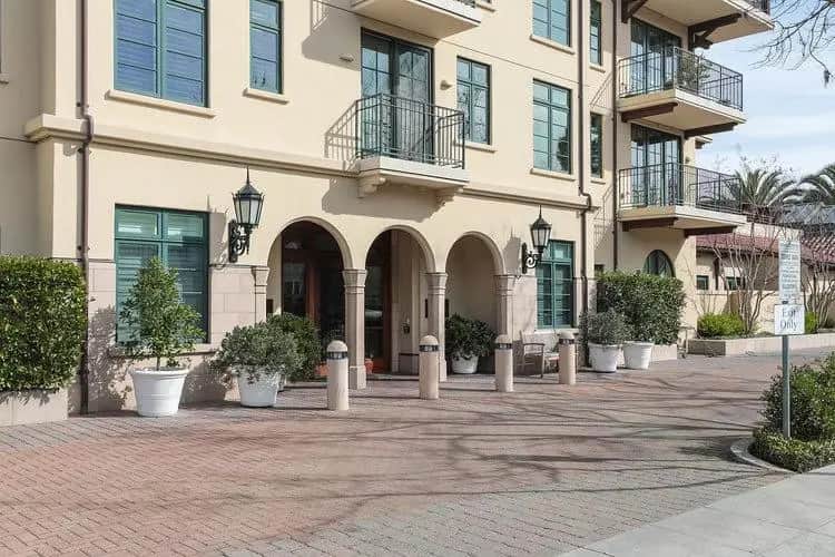 555 Byron Street 305, Palo Alto, CA — listing photo 1