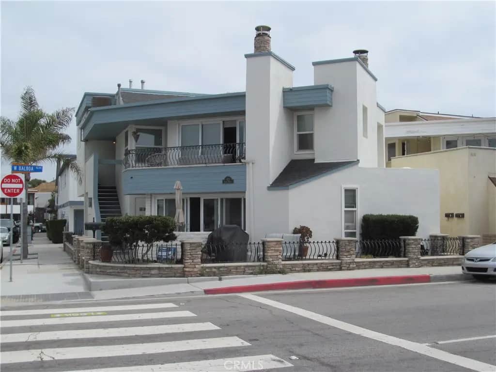 520 W. Balboa Boulevard, Newport Beach, CA — listing photo 1