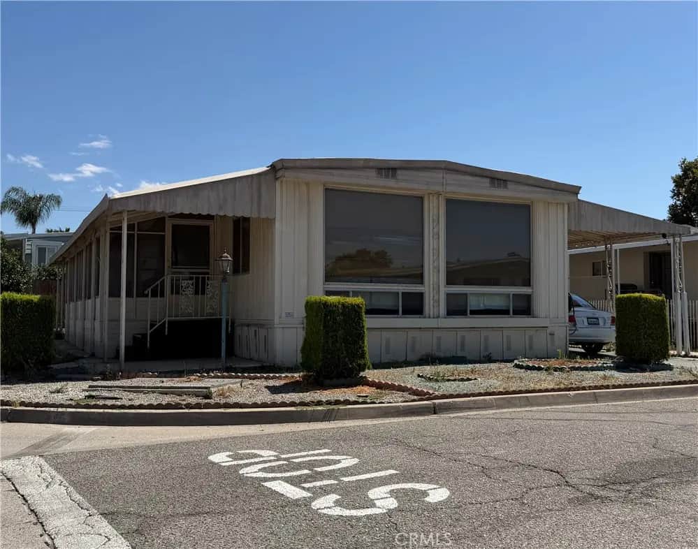 158 Sir Damas Drive, Riverside, CA — listing photo 1