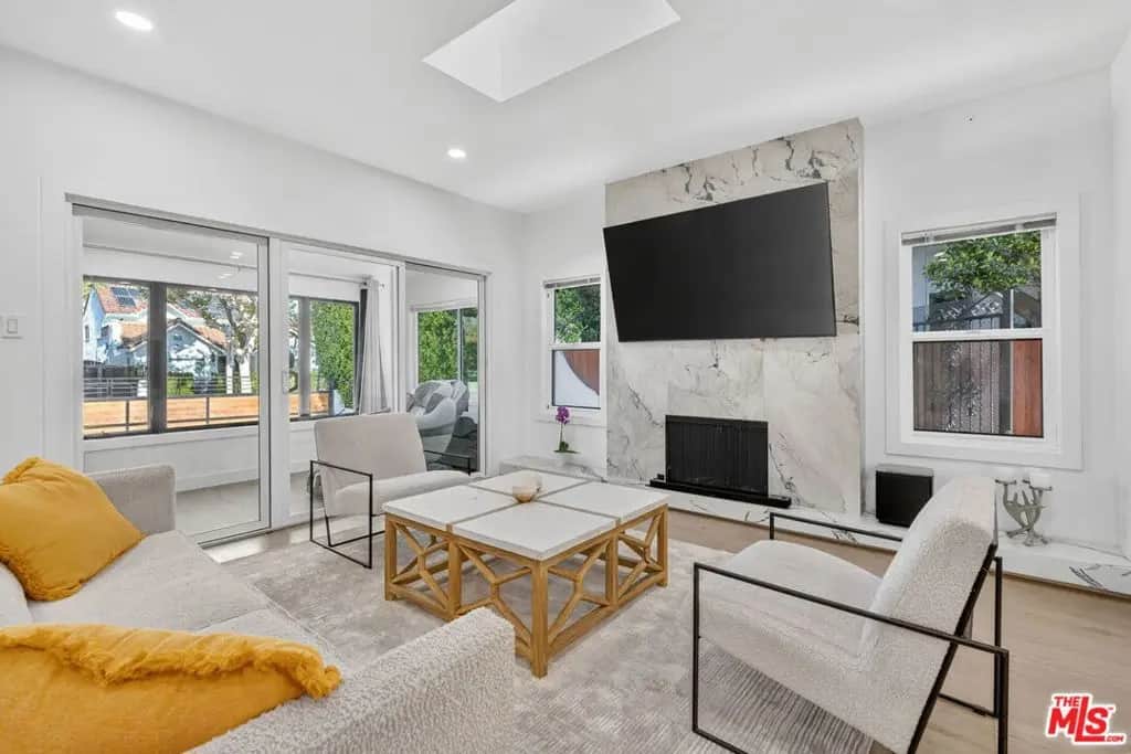 313 S Sycamore Avenue, Los Angeles, CA — listing photo 1