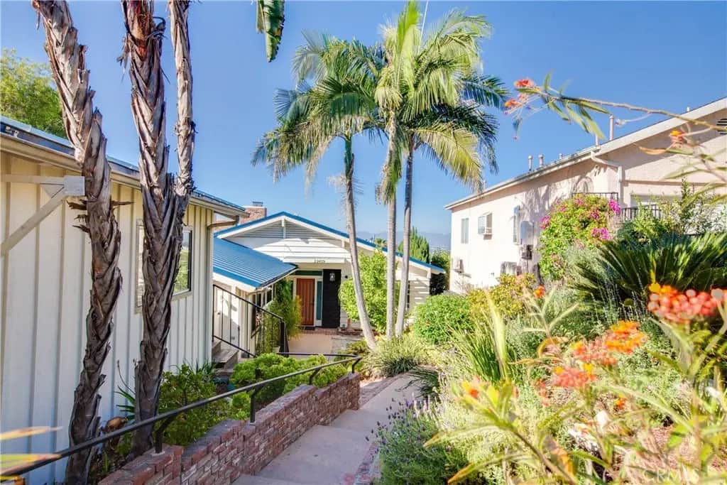 22459 Venido, Woodland Hills, CA — listing photo 1