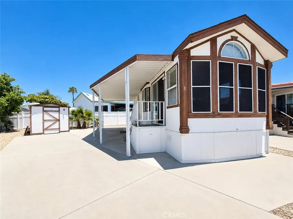 1295 106 S Cawston Avenue #106, Hemet, CA — listing photo 1