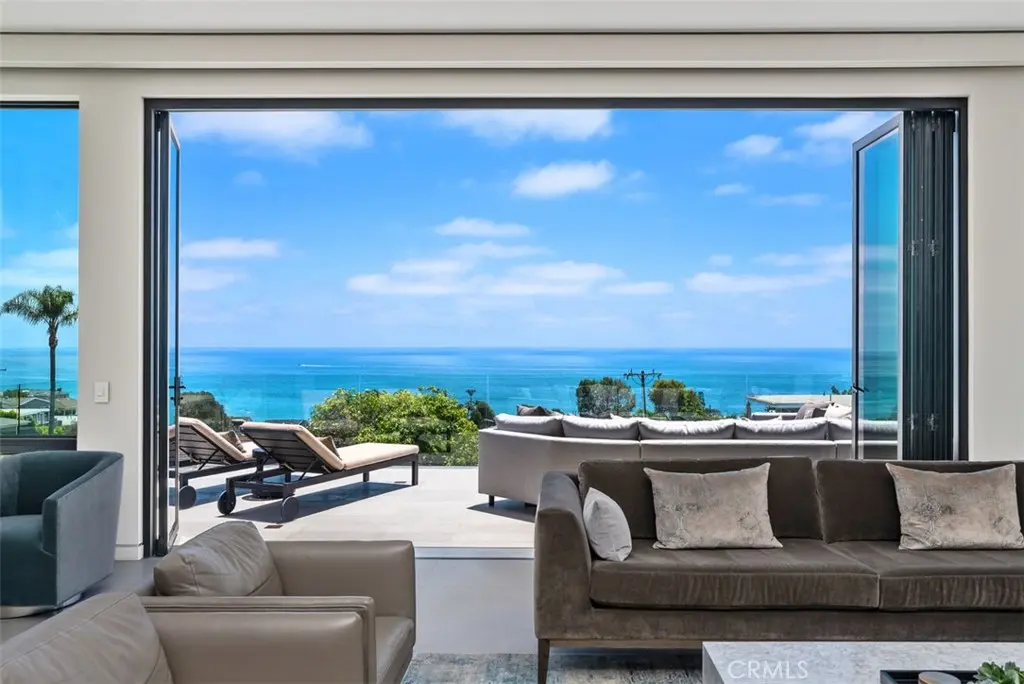 848 Hillcrest Drive, Laguna Beach, CA — listing photo 1