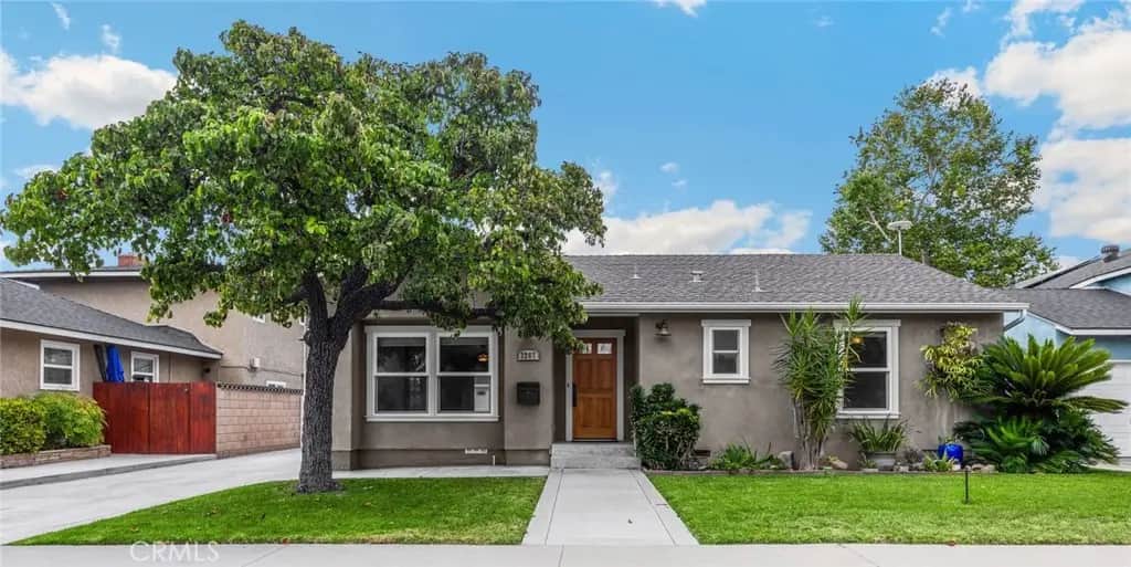 2267 Stearnlee Ave, Long Beach, CA — listing photo 1
