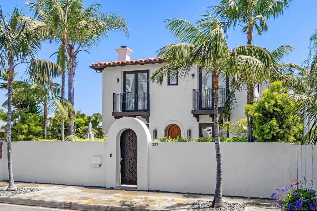 227 Neptune Ave, Encinitas, CA — listing photo 1