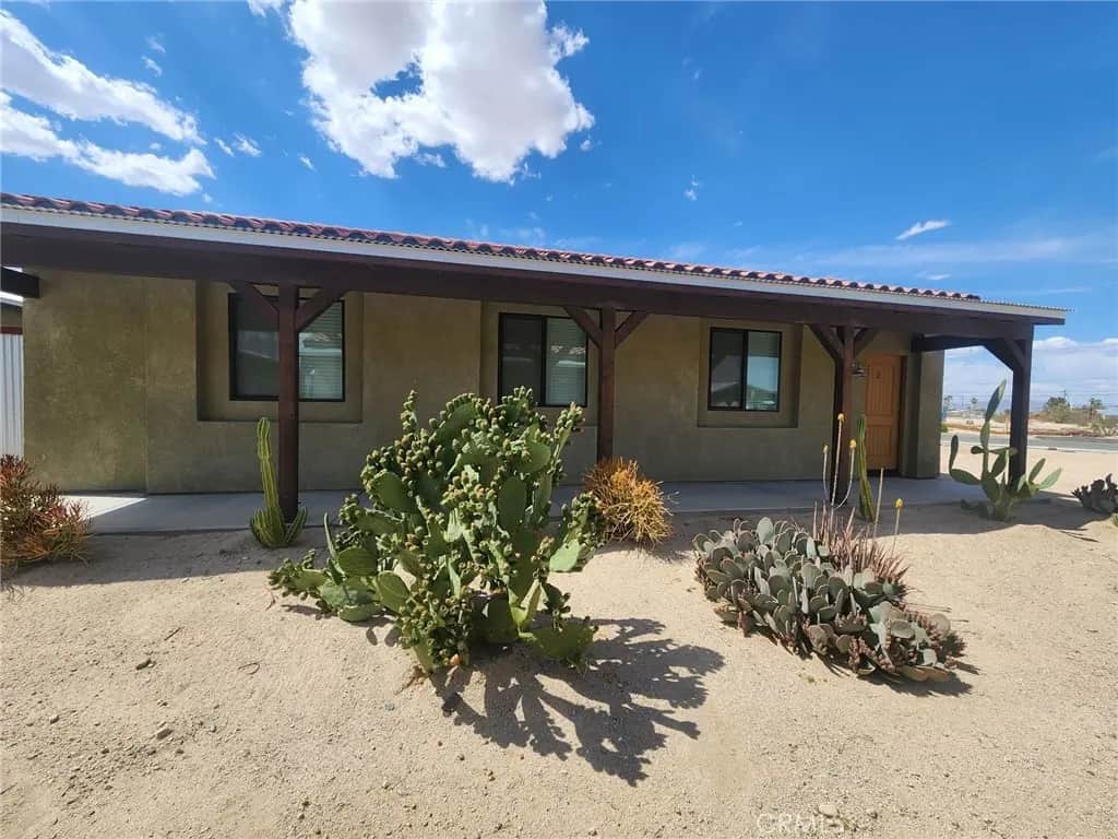6627 National Park Drive 2, 29 Palms, CA — listing photo 1