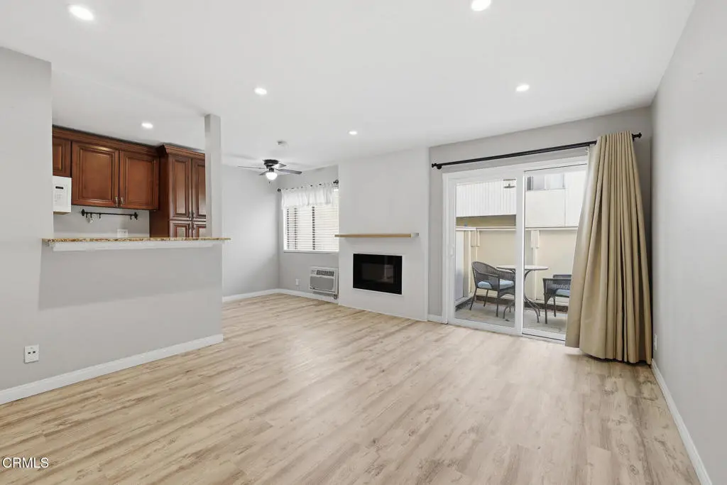 28947 E Thousand Oaks Boulevard 121, Thousand Oaks, CA — listing photo 1