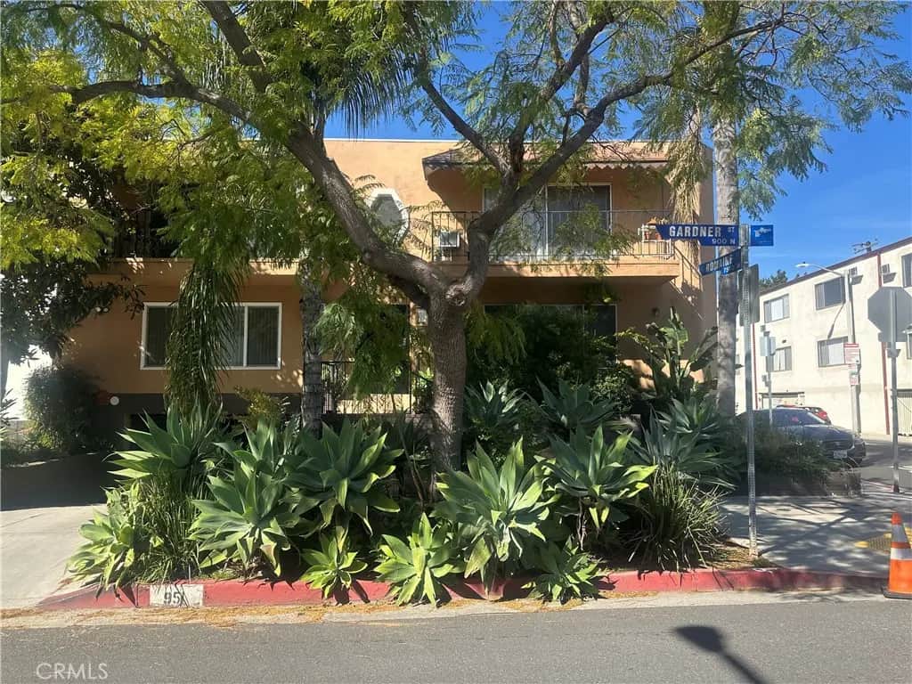 951 N Gardner 6, West Hollywood, CA — listing photo 1