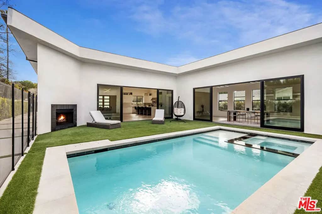 22931 Dolorosa Street, Woodland Hills, CA — listing photo 1