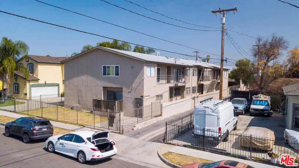 1017 W 95th Street, Los Angeles, CA — listing photo 1