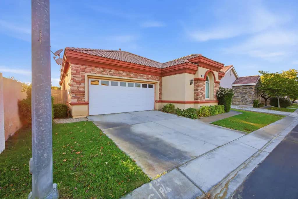 48423 Hepburn Drive, Indio, CA — listing photo 1