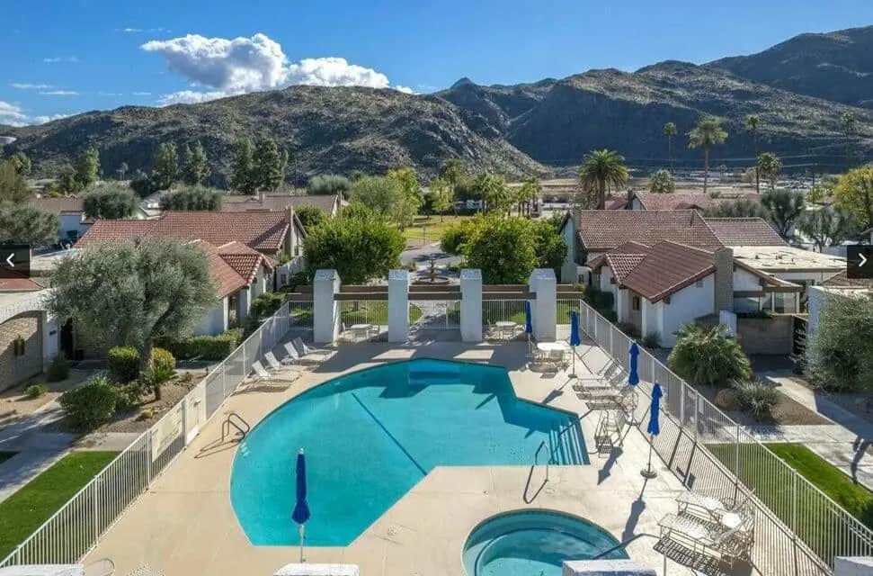 2366 E Miramonte Circle E A, Palm Springs, CA — listing photo 1