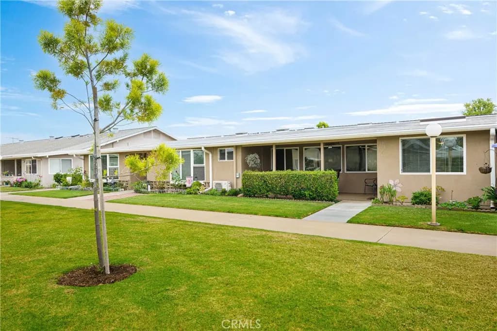1100 Brookline Road 222K, Seal Beach, CA — listing photo 1