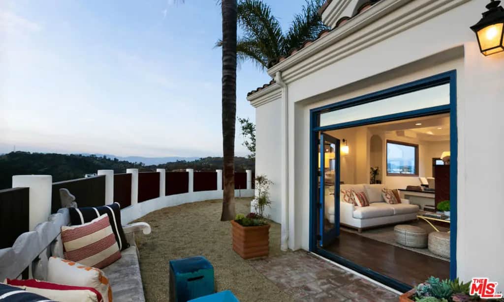 2131 Kew Drive, Los Angeles, CA — listing photo 1