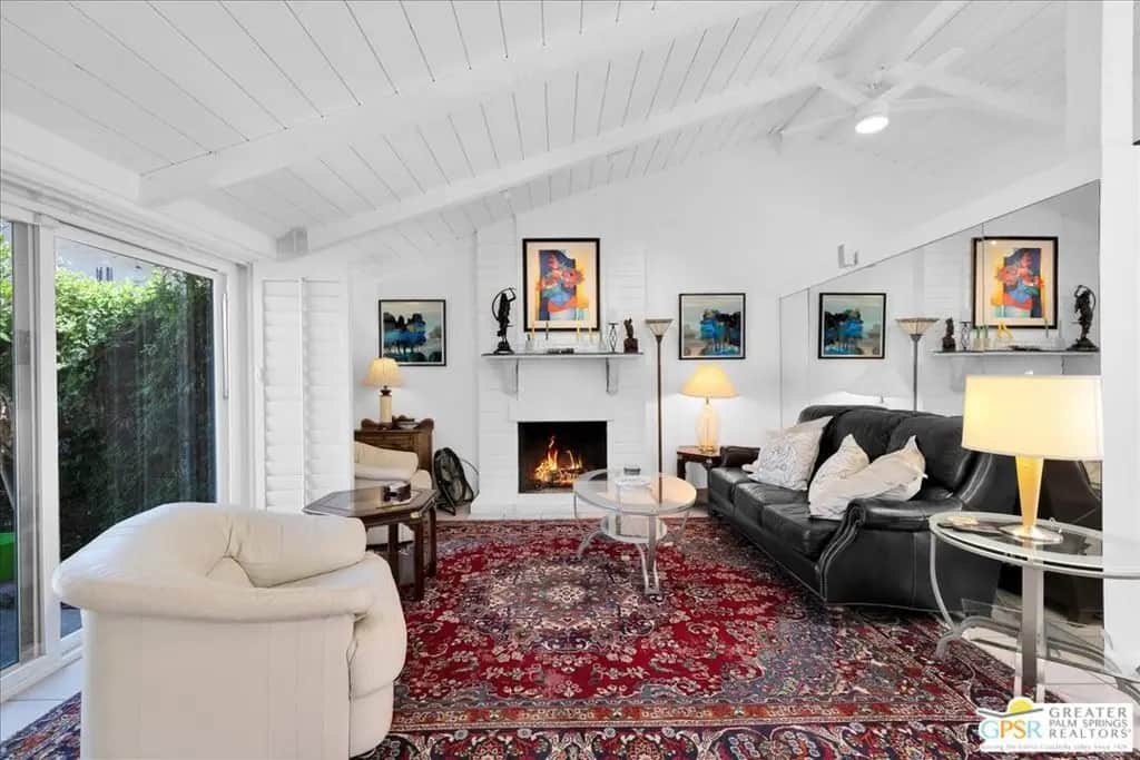 2330 Miramonte Circle C, Palm Springs, CA — listing photo 1