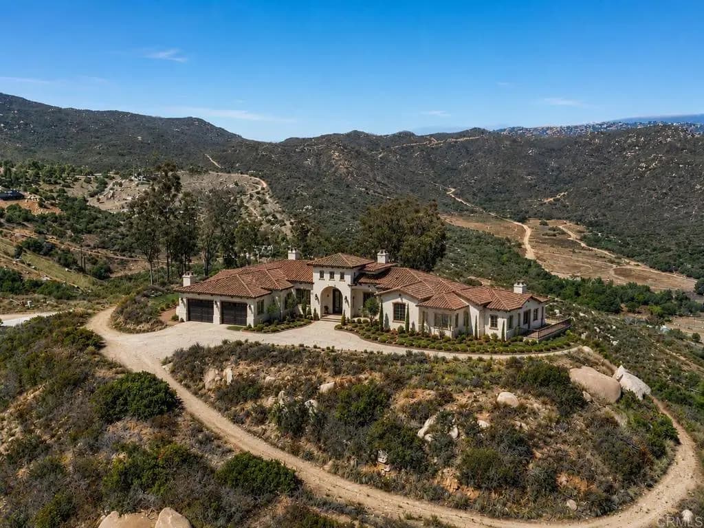 3020 Lynn Lane, San Marcos, CA — listing photo 1