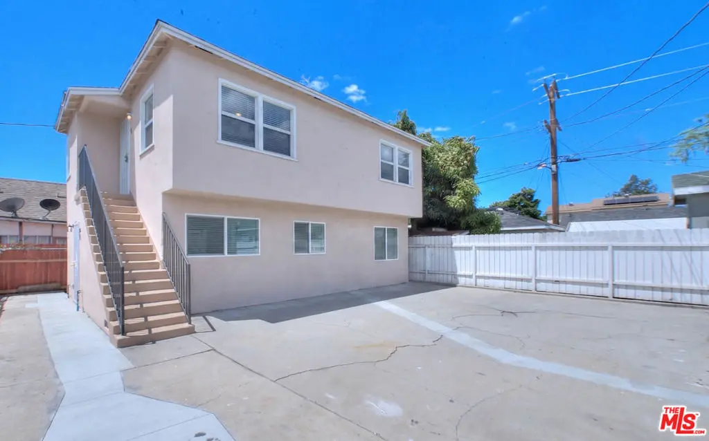 2820 Liberty Boulevard C, South Gate, CA — listing photo 1