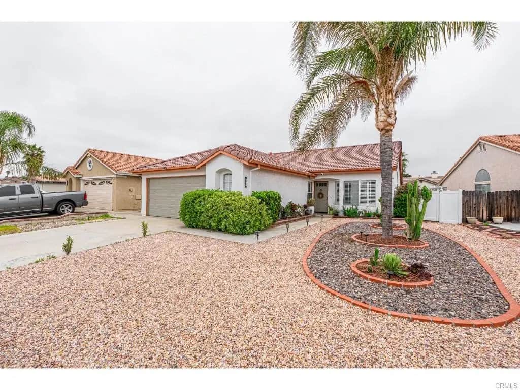 2971 Pembroke, Hemet, CA — listing photo 1
