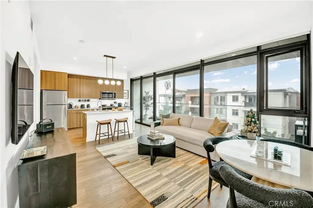 709 E Walnut Street 415, Pasadena, CA — listing photo 1