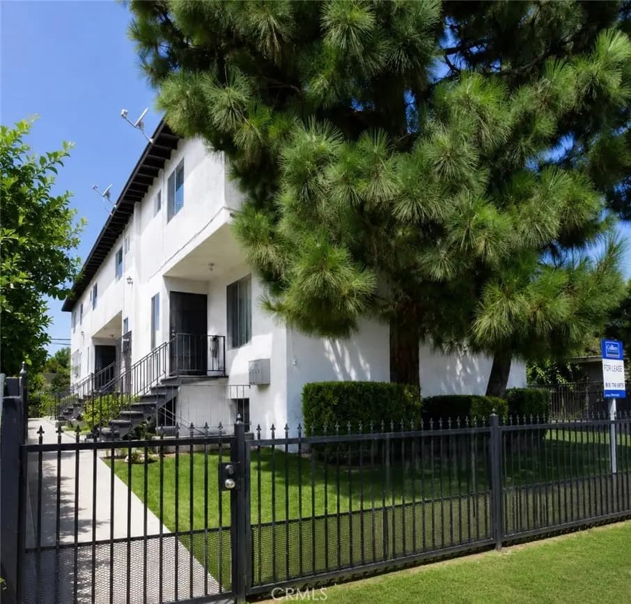 6845 Hinds 1, North Hollywood, CA — listing photo 1