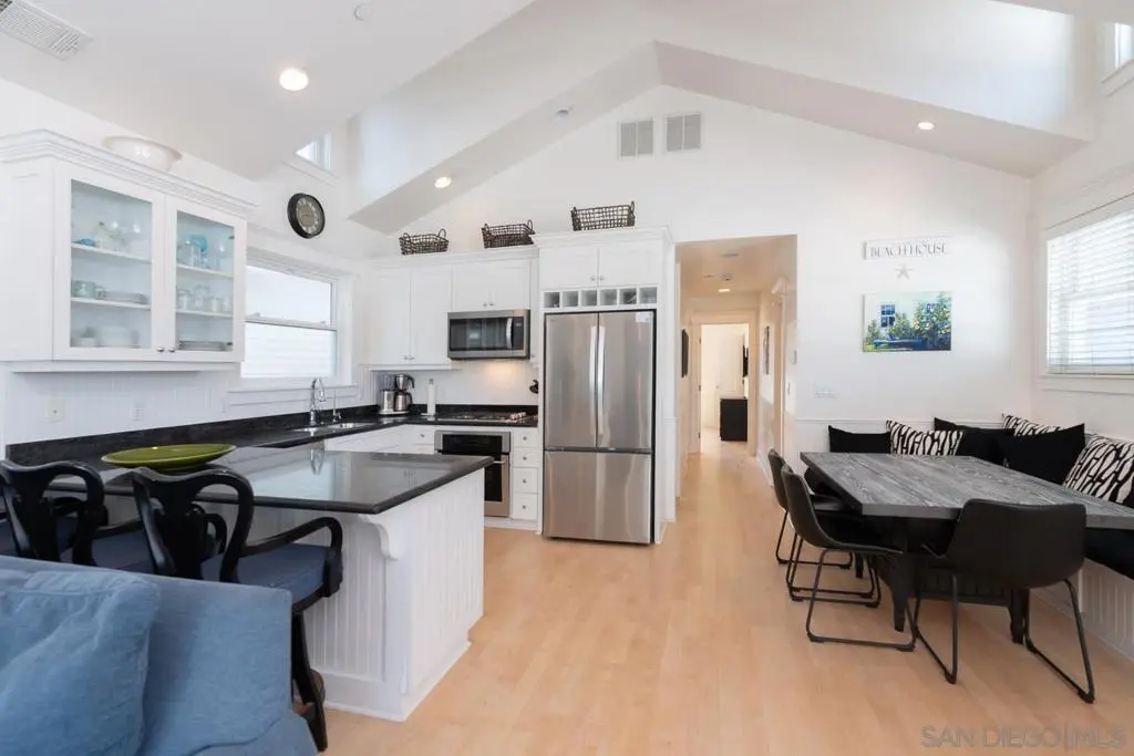 843 C, Coronado, CA — listing photo 1