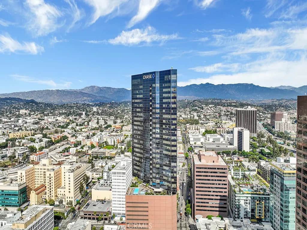 1100 Wilshire 2901, Los Angeles, CA — listing photo 1