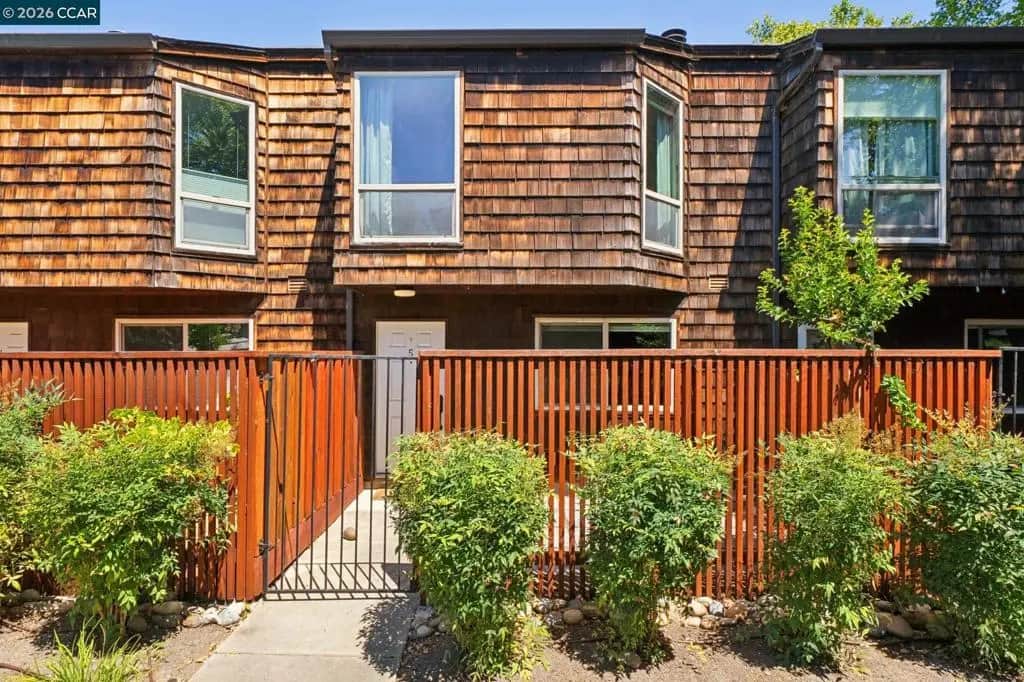 225 Mayhew Way 5, Walnut Creek, CA — listing photo 1