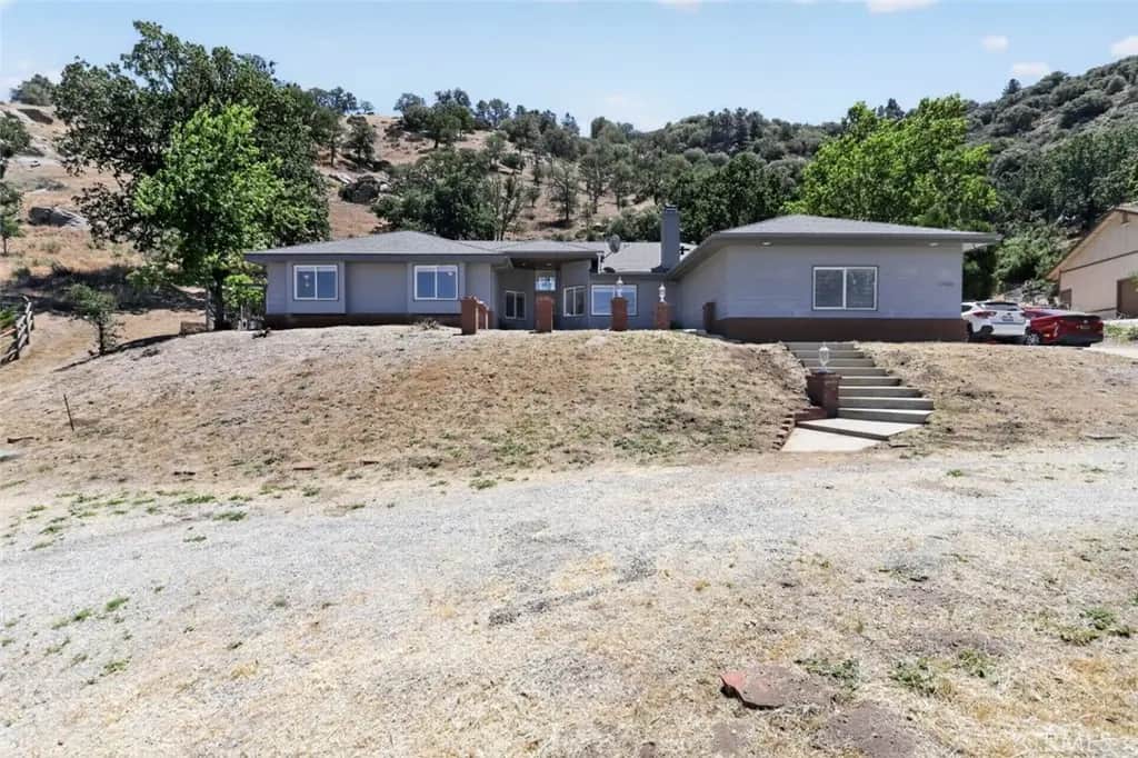 29560 Butterfield, Tehachapi, CA — listing photo 1