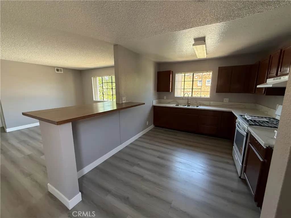 211 Magnolia 205, Glendale, CA — listing photo 1