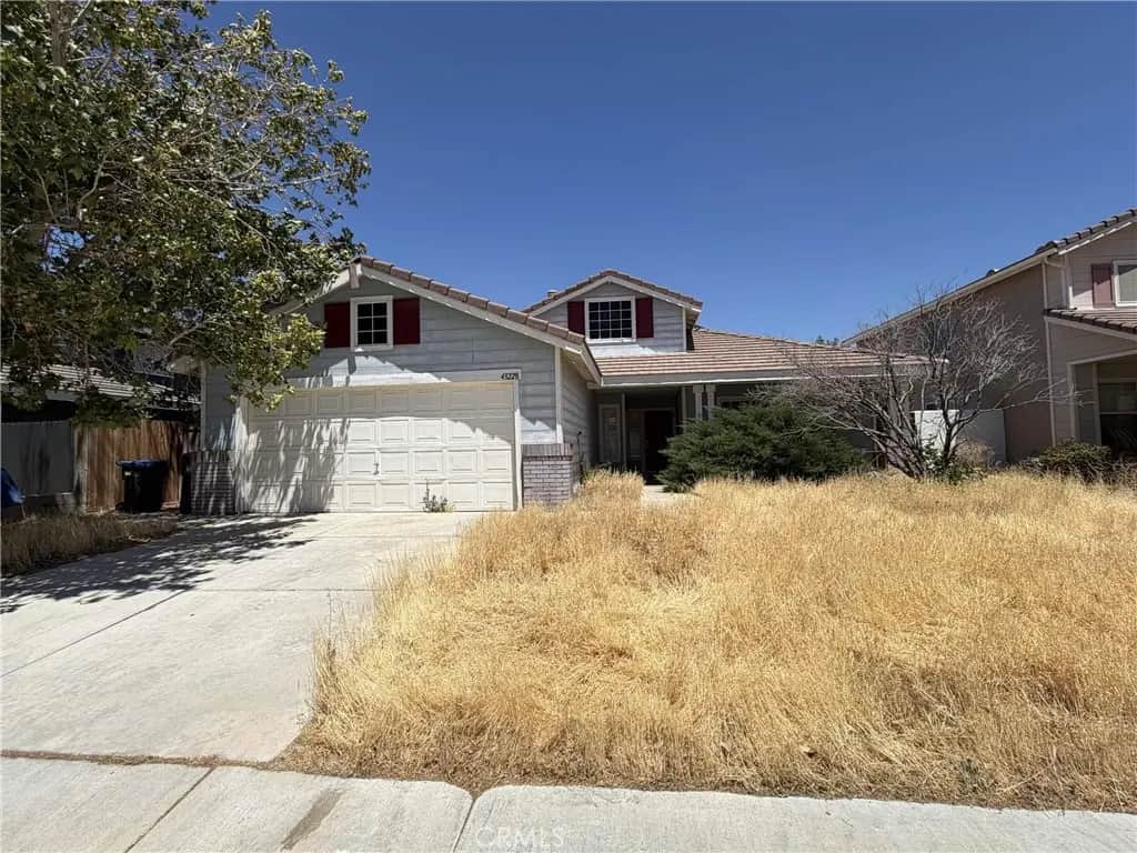 43228 Vineyard, Lancaster, CA — listing photo 1