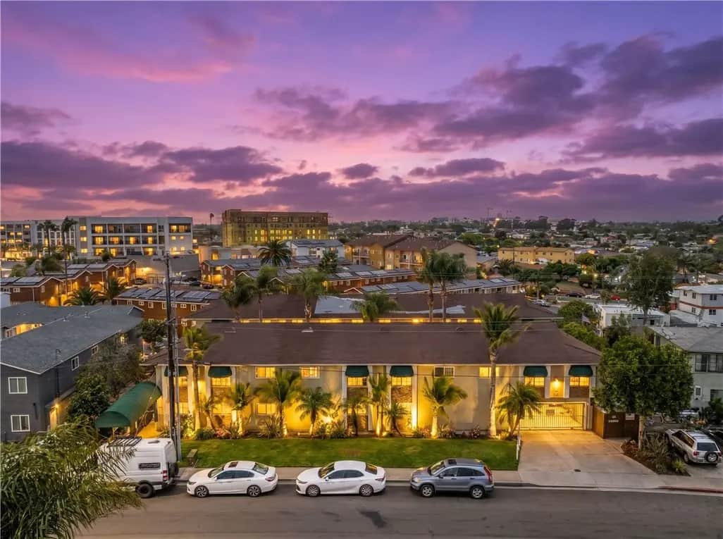 2217 Burroughs Street 5, San Diego, CA — listing photo 1