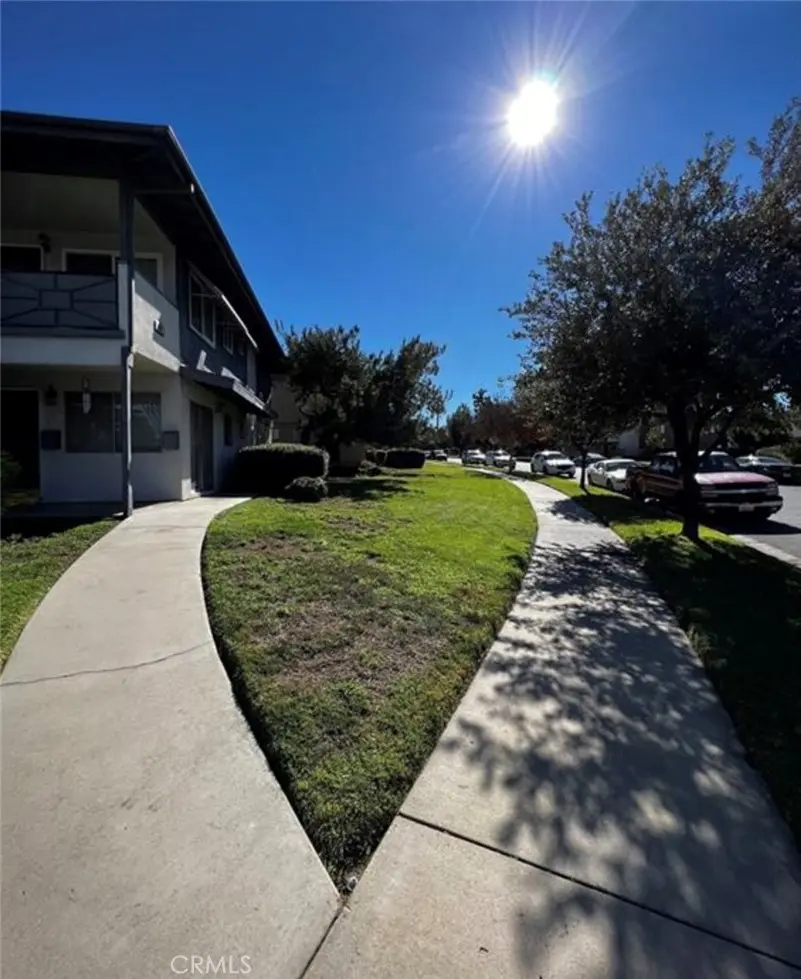 14 Tennessee C, Redlands, CA — listing photo 1