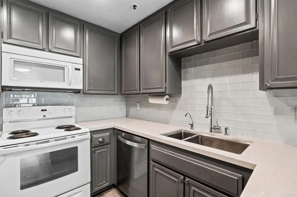 5705 Friars Road 7, San Diego, CA — listing photo 1