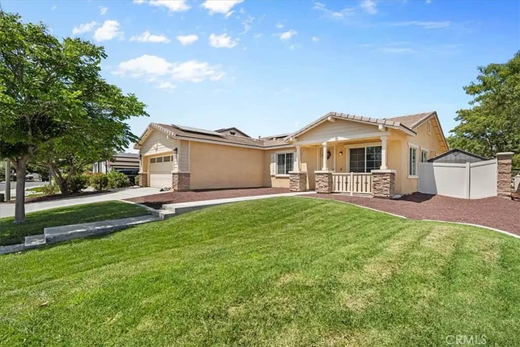 1929 Brilliance, San Jacinto, CA — listing photo 1