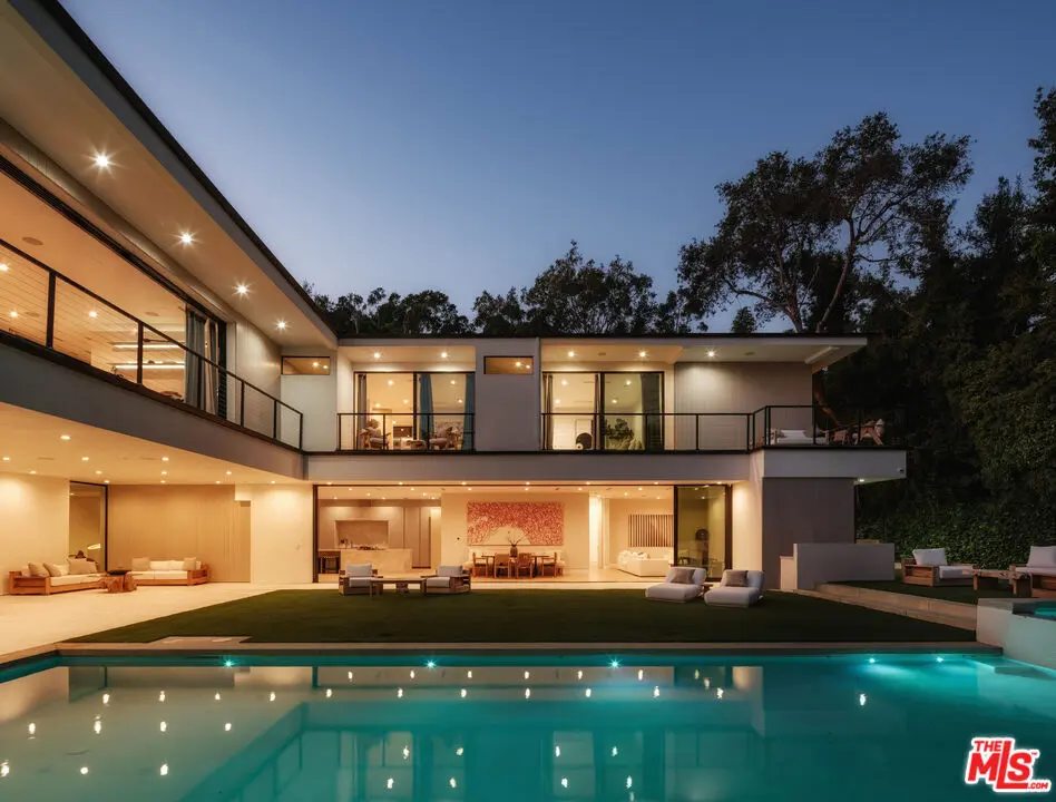 260 S Canyon View Drive, Los Angeles, CA — listing photo 1