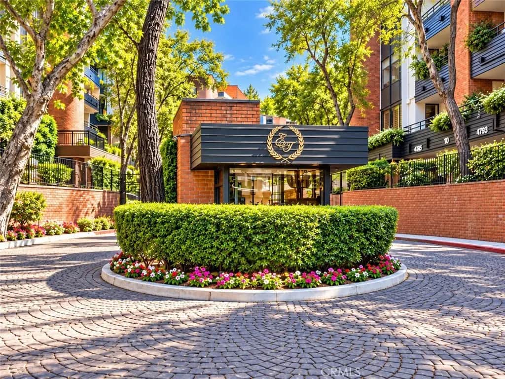4727 Park Encino Lane 230, Encino, CA — listing photo 1