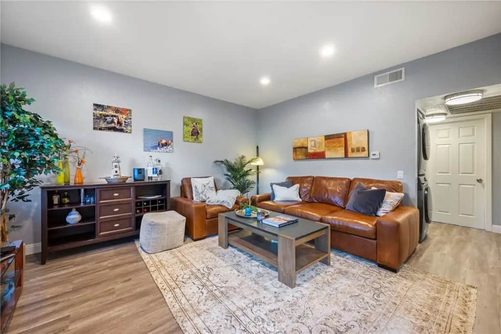 158 Maegan 7, Thousand Oaks, CA — listing photo 1