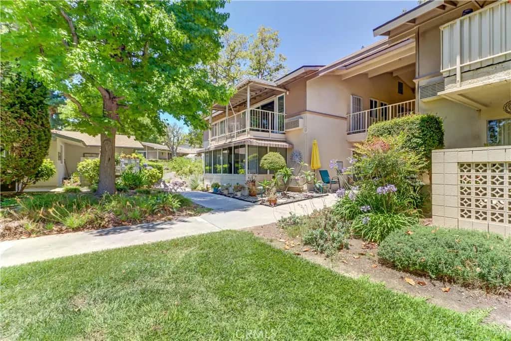 524 Calle Aragon N, Laguna Woods, CA — listing photo 1