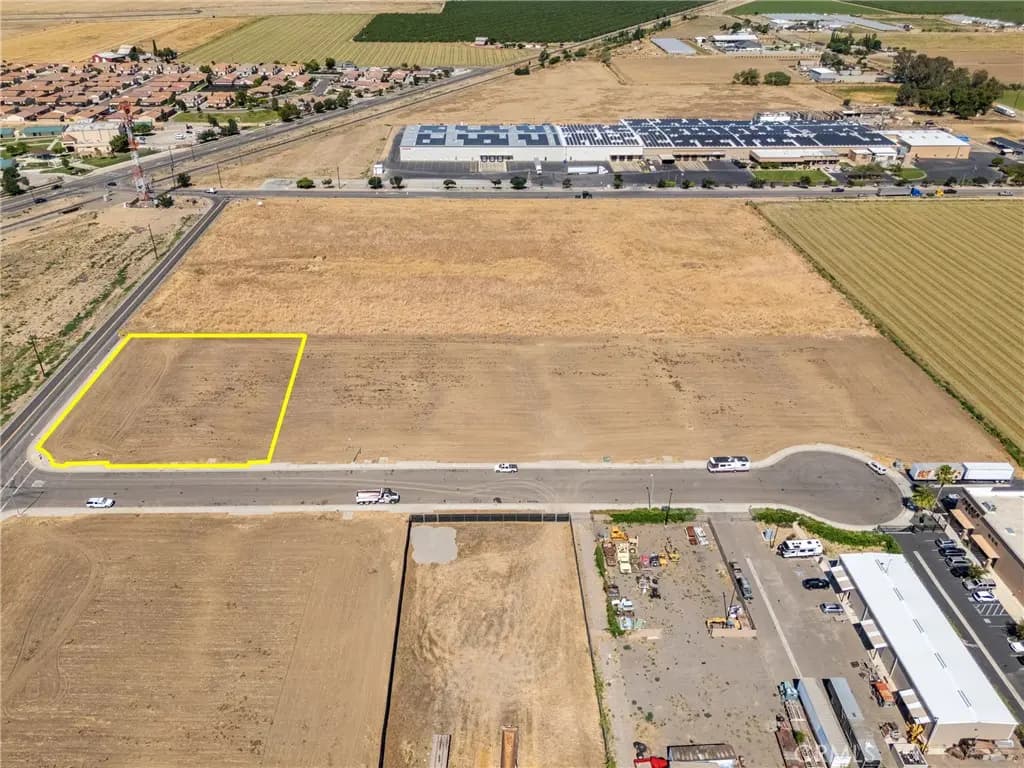 203 Commerce, Los Banos, CA — listing photo 1